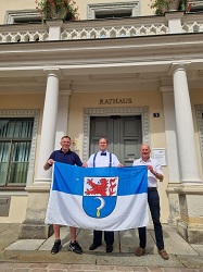 PRO-Remscheid-Fraktion vor dem Rathaus Pirna